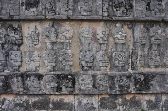 A Plataforma de los Craneos, em Chichen-Itza, na península do Yucatán, no México